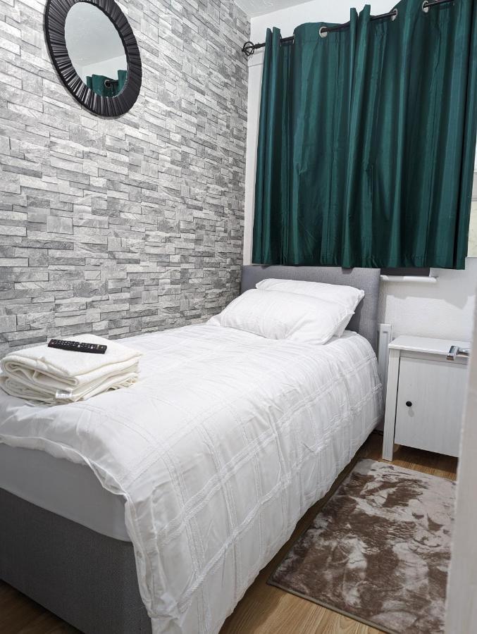 The Saxon Rooms باركنغ المظهر الخارجي الصورة